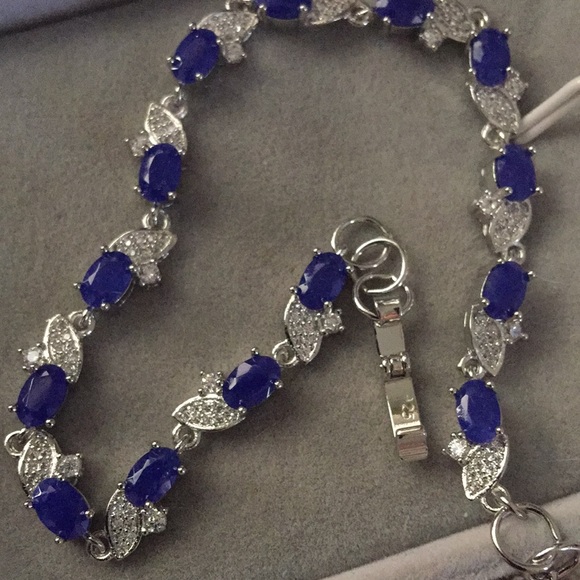 Jewelry - Ravishingly Gorg sapphire LUXURIOUS 925  Bracelet